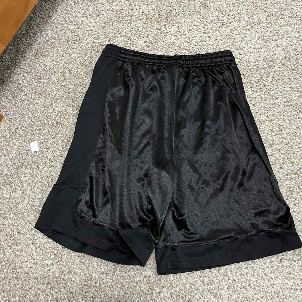And1 Athletic Basketball Shorts - XL - Picture 2 of 2